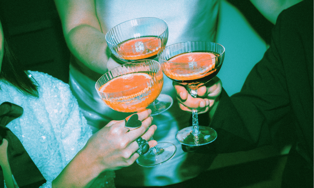 Gdzie na imprezę w Szczecinie? Odkryj najlepsze kluby i bary na Deptaku Bogusława i nad Odrą